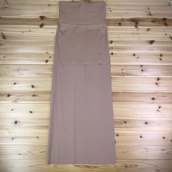 SKIMS Dresses & Skirts - NEW Skims Skirt Womens XS Tan Long High Slit Pull On Maxi Skirt